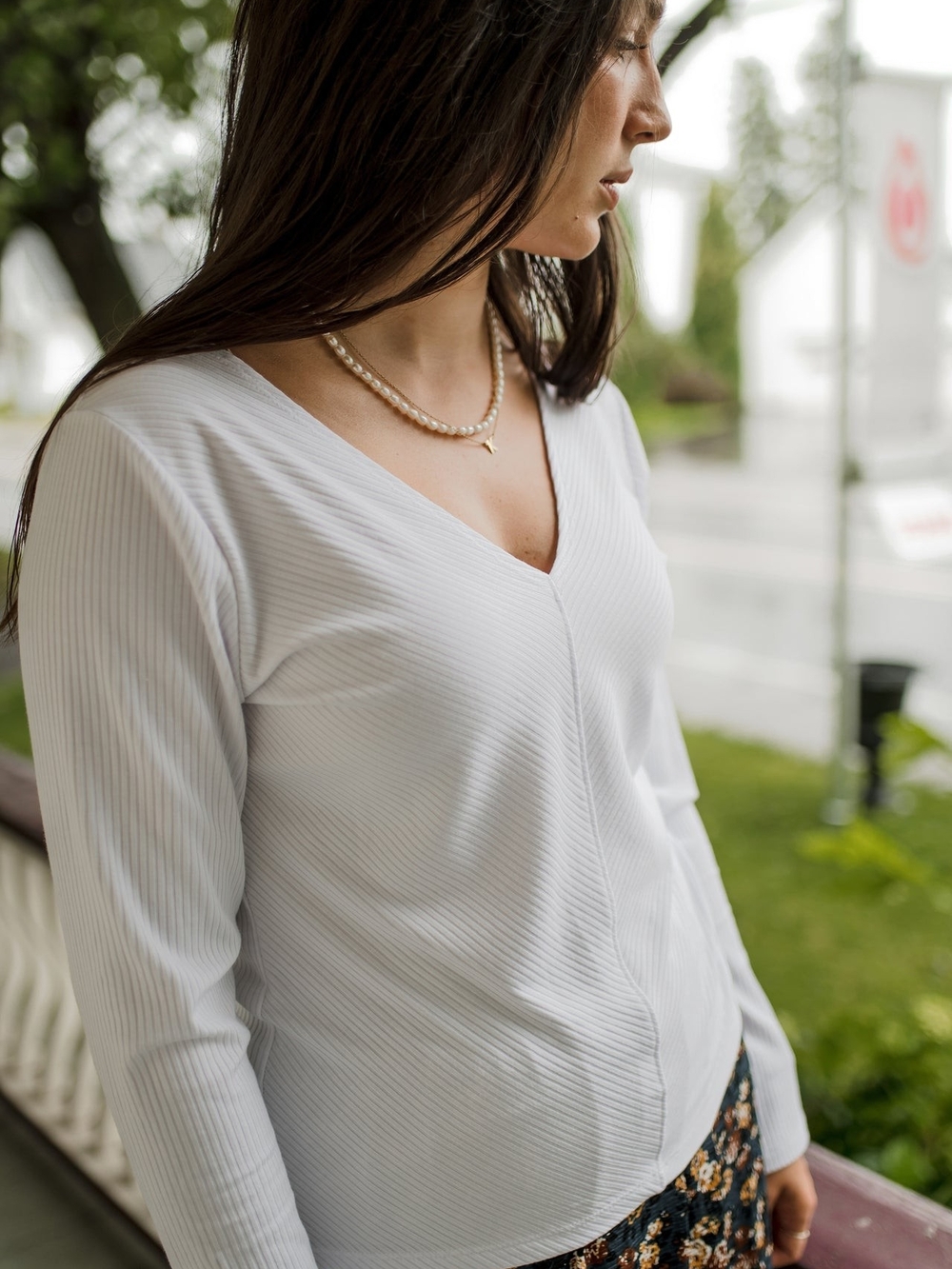 Louve Design Bamboo White V-Neck Long Sleeve Ribbed Top